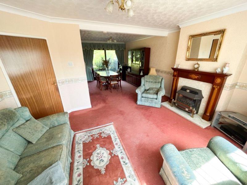 Pomeroy Road, Great Barr, Birmingham B43 7LP 3 bed semidetached house