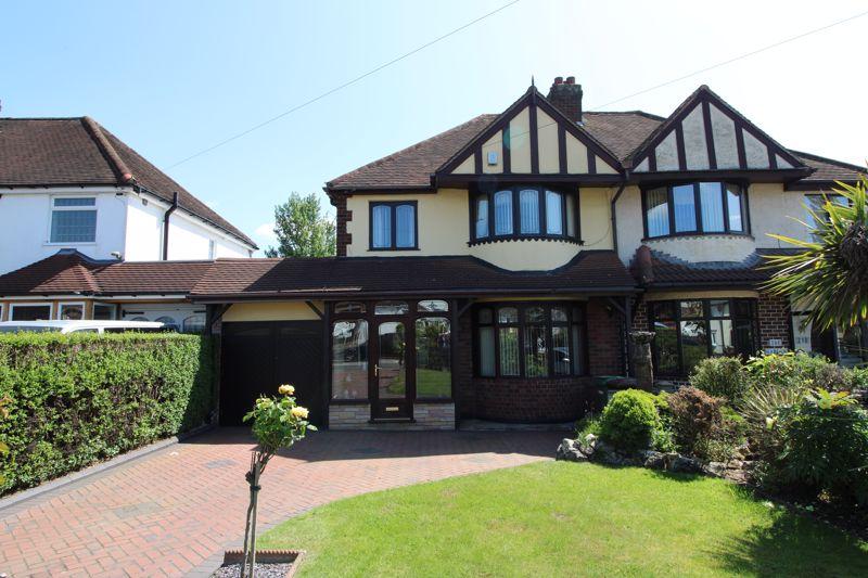 Field Road, Bloxwich, Walsall, WS3 3NB 3 bed semidetached house £285,000
