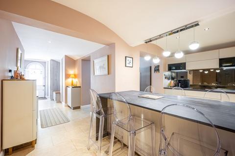 Flat 1, Clifton Park Lodge Clifton Park, Bristol, BS8 3BL