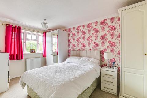 61 Nightingale Road, South Croydon, CR2 8PS