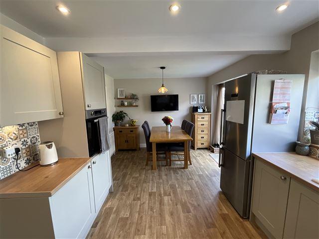 Kitchen/dining