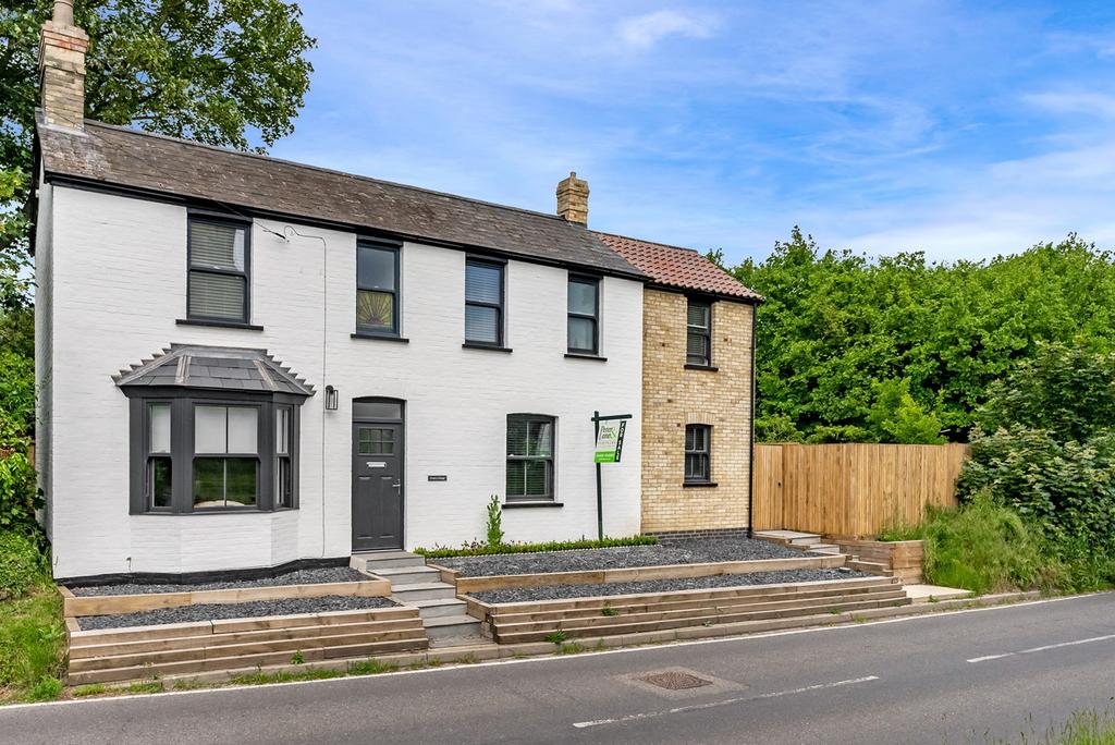 Ramsey Road, Kings Ripton, Huntingdon, PE28 3 bed cottage for sale £