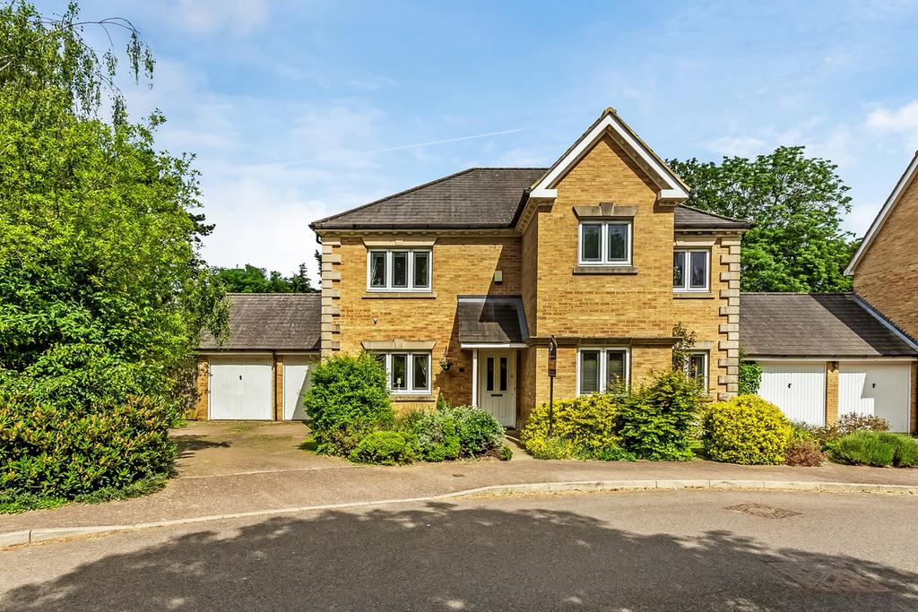 The Hollies, Oxted, RH8 4 bed detached house for sale £940,000