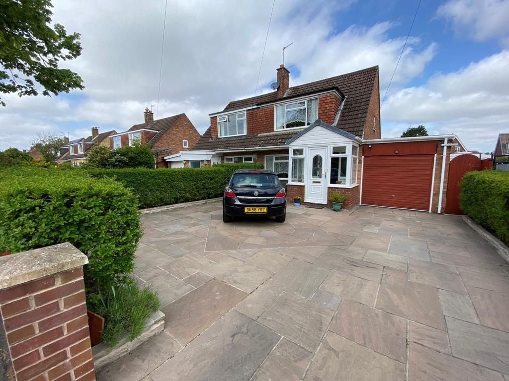 Alt Road, Formby, Liverpool, L37 3 bed semidetached house £220,000