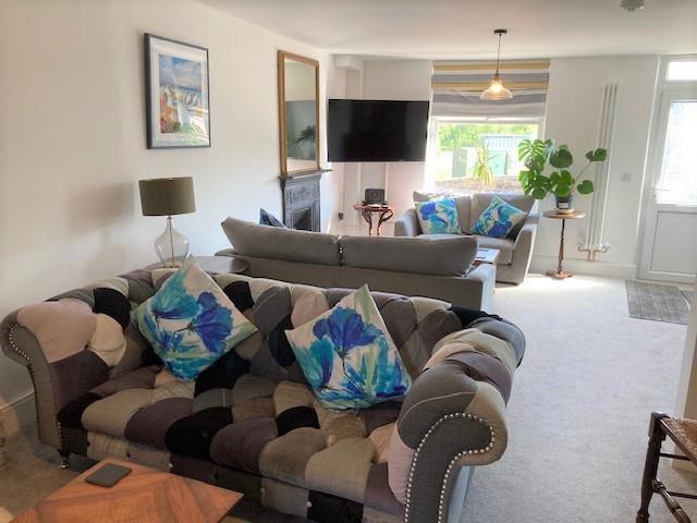 Living Area.jpg