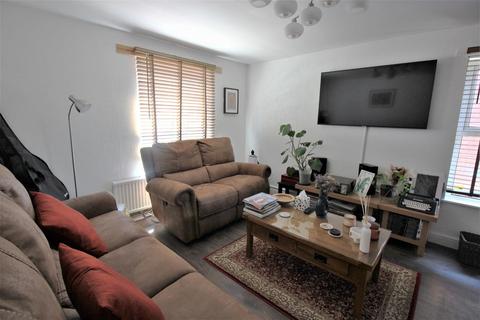 74 Leatherbottle Green, Erith, DA18 4HP