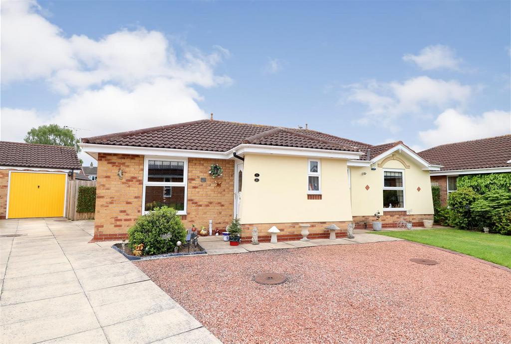 Moorfield Way, Wilberfoss, York 3 bed detached bungalow for sale £310,000