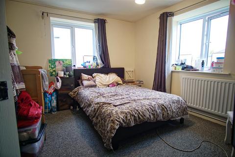 3 bedroom flat for sale, 3-Bed Flat for Sale in Derwent House, Samuel Street, Preston