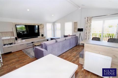 2 bedroom park home for sale, Wayside Leisure Estate, Way Hill, Minster, Ramsgate