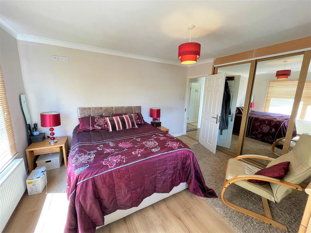 Bedroom 1.JPG