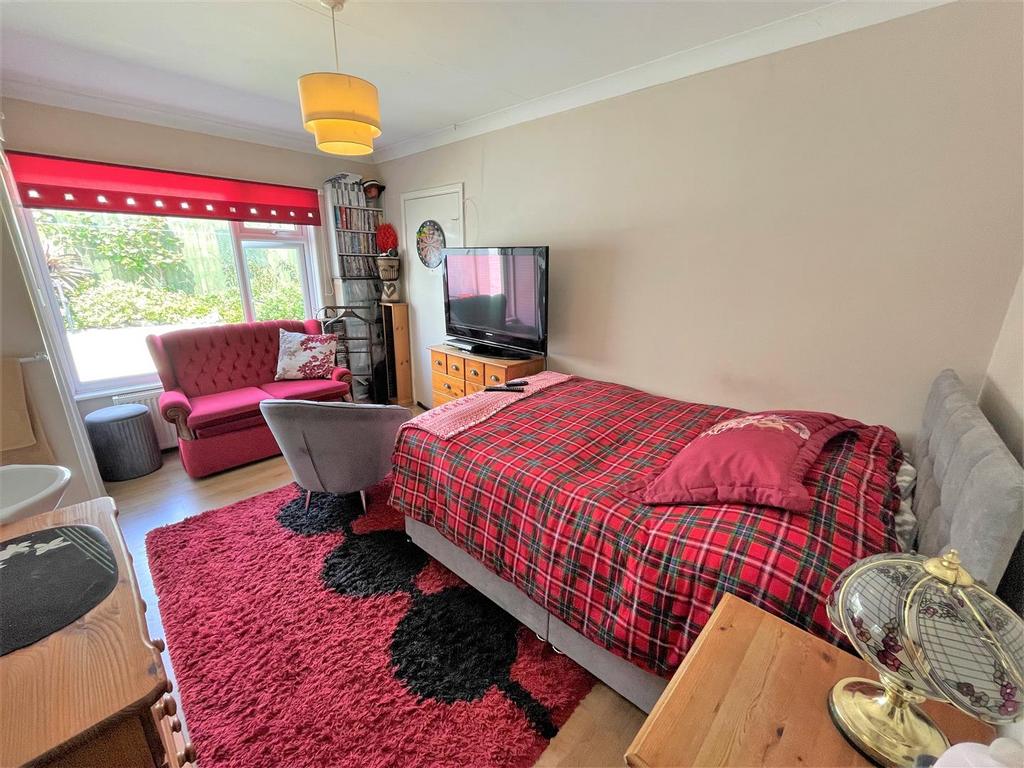 Bedroom 3.JPG