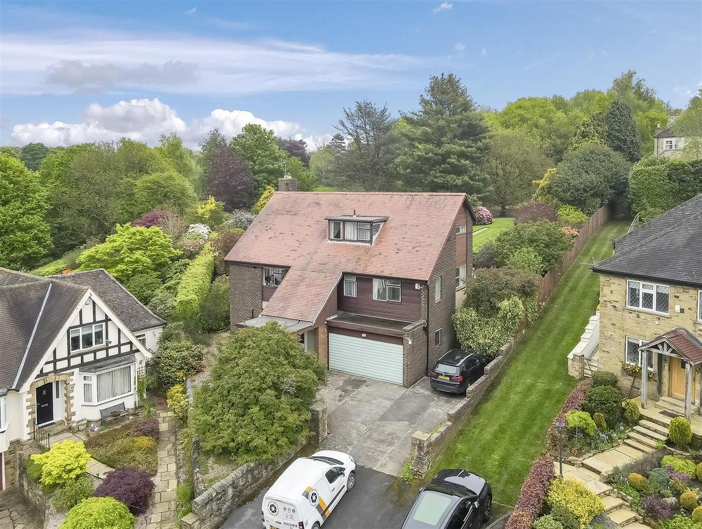 Creskeld Garth, Bramhope, Leeds 4 bed detached house for sale £750,000