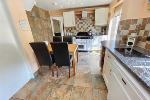 4 bedroom semi-detached house for sale - Birkdene, Stocksfield