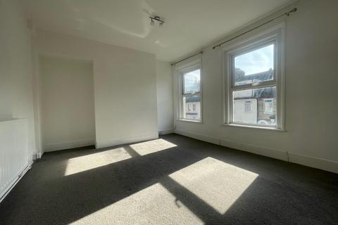 45 Thanet Gardens, Folkestone, CT19 6DF