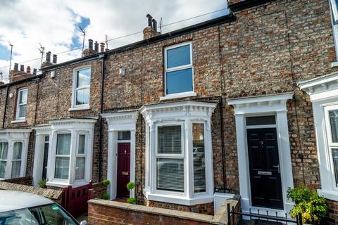 2 bedroom terraced house for sale - Park Crescent, York