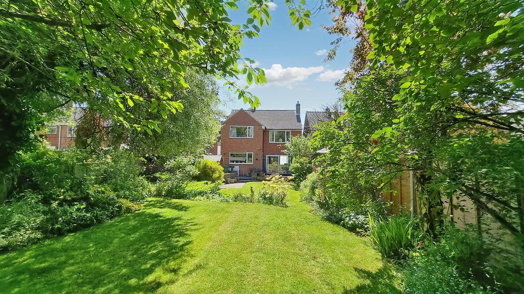 Woodland Avenue, Narborough 4 bed detached house for sale £375,000