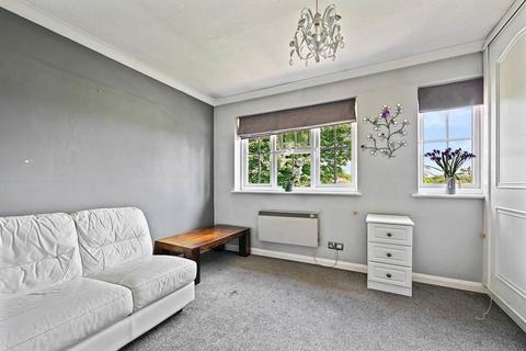 68 Reedsfield Road, Ashford, TW15 2HE