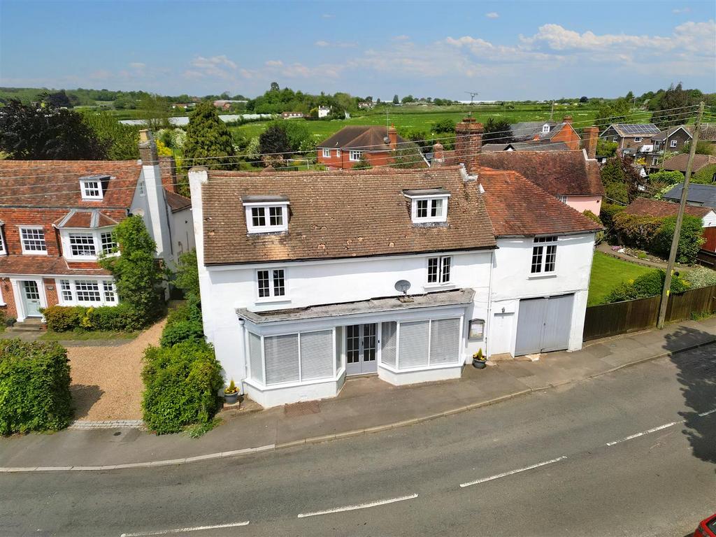 The Street, Mereworth, Maidstone 6 bed detached house for sale £950,000