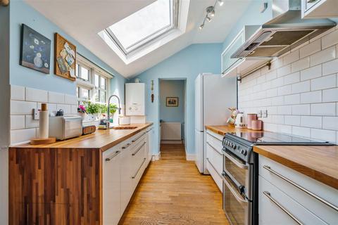 15 Westfield Road, Surbiton, KT6 4EL