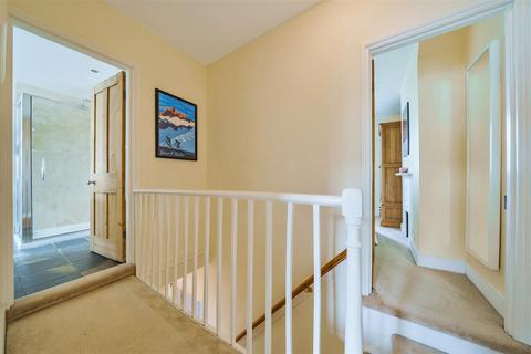 15 Westfield Road, Surbiton, KT6 4EL
