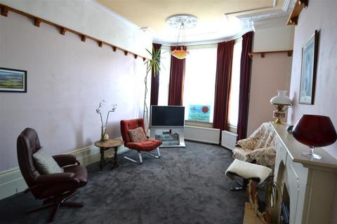 2 bedroom flat for sale, 43 Enys Road, Eastbourne