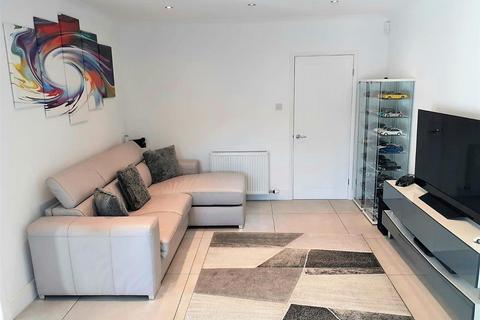 70 Parkfields, Roydon, Harlow, CM19 5JB