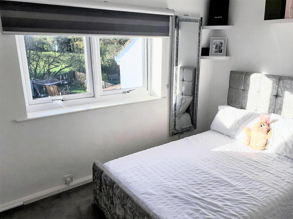 BED1 (2).jpg