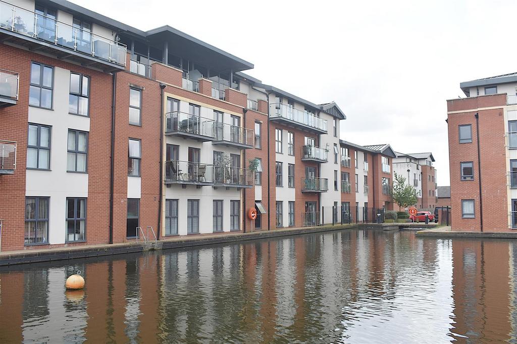 Severn View, Larch Way, StourportOnSevern 2 bed penthouse for sale