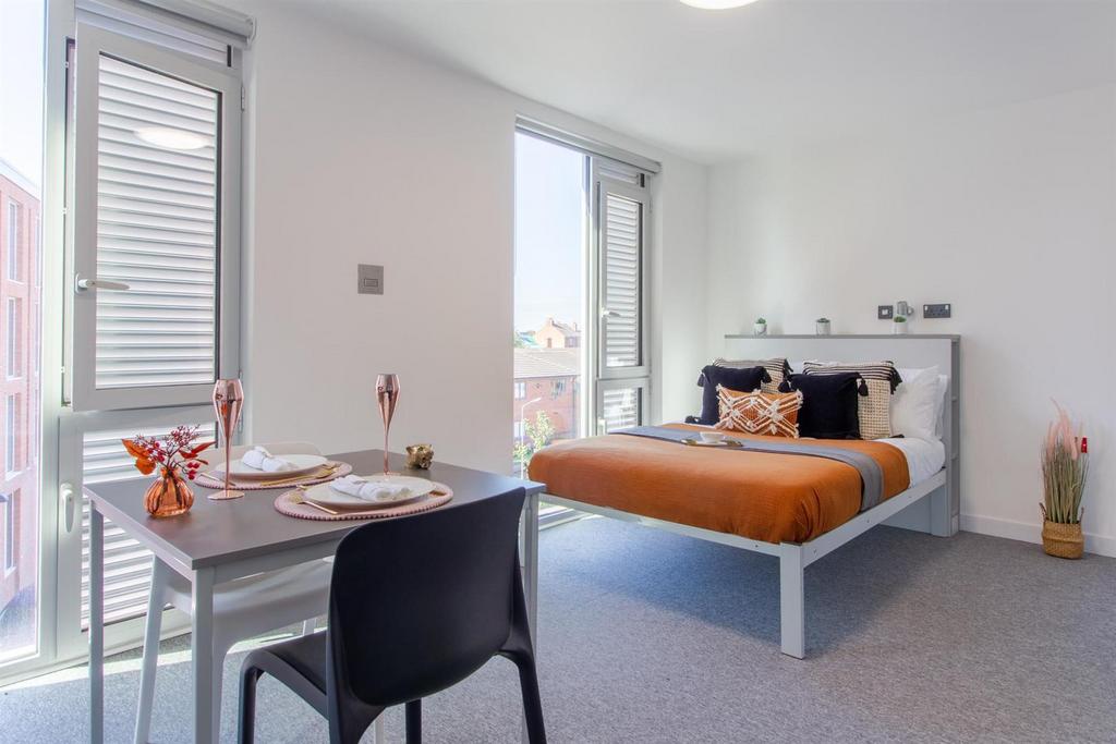 LEAMINGTON SPA STUDENT SEPTEMBER CV31 Studio to rent £1,014 pcm