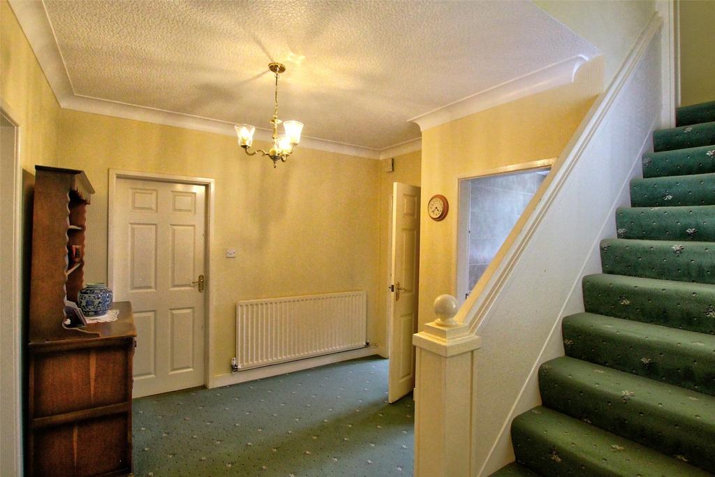 Dene Hall Drive, Auckland, County Durham, DL14 5 bed semi