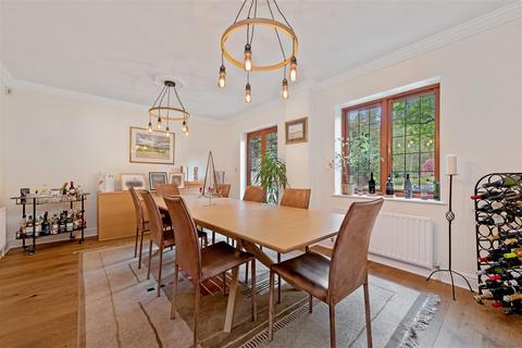 Little Birches Coronation Road, Ascot, SL5 9LQ