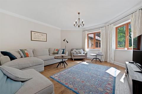 Little Birches Coronation Road, Ascot, SL5 9LQ