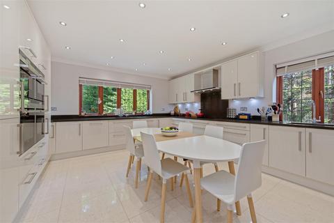 Little Birches Coronation Road, Ascot, SL5 9LQ