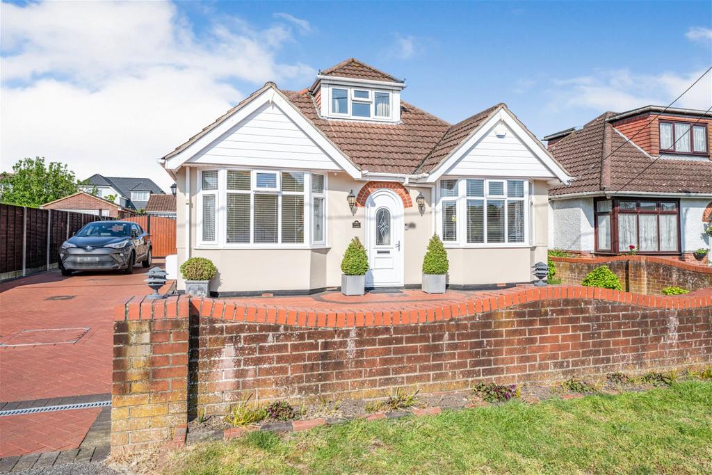Upton Crescent, Southampton SO16 4 bed detached bungalow for sale £