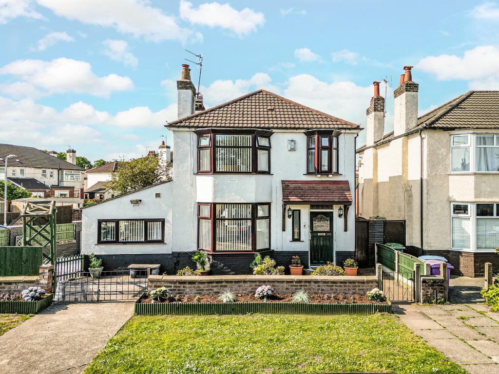 Woolton Road, Liverpool, L15 3 bed detached house for sale £350,000