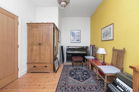 39 Gorton Road, Rosewell, EH24 9AE