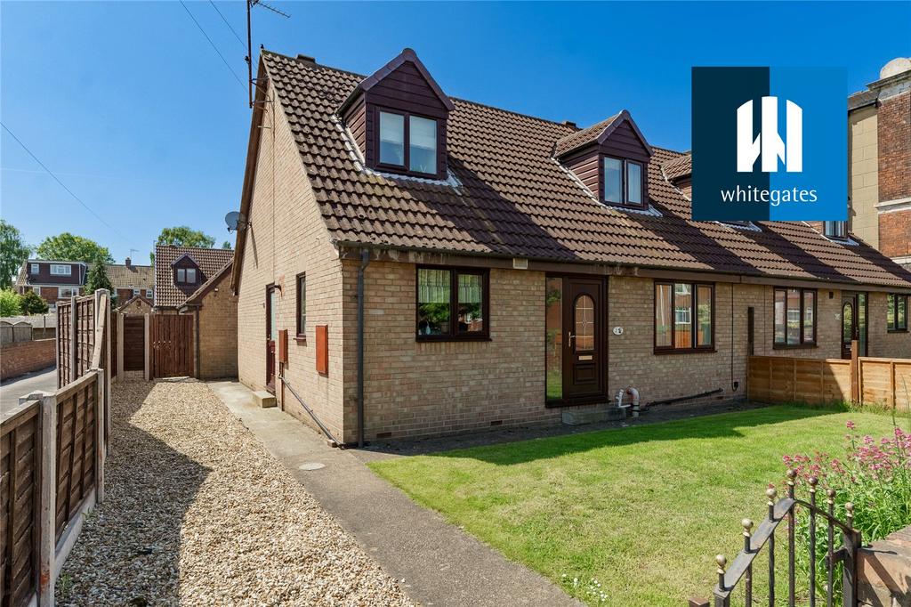 Lynwood Close, Knottingley, West Yorkshire, WF11 3 bed bungalow for sale £250,000