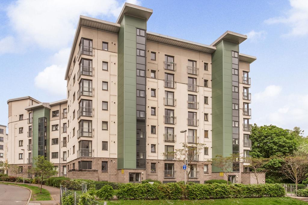 Flat 18, 3, Lochend Park View, Edinburgh, EH7 5FB 2 bed flat for sale
