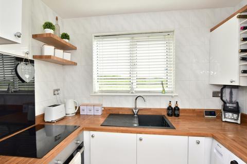 2 bedroom ground floor flat for sale, South Coast Road, Peacehaven, East Sussex