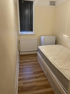 1 bedroom in a flat share to rent, Northolt Road, South Harrow, HA2 8HR