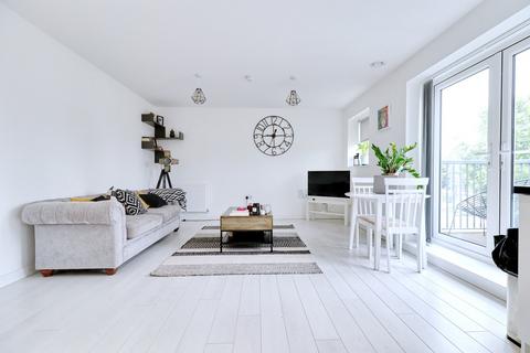 2 bedroom flat for sale - Haven Road, Rainham RM13