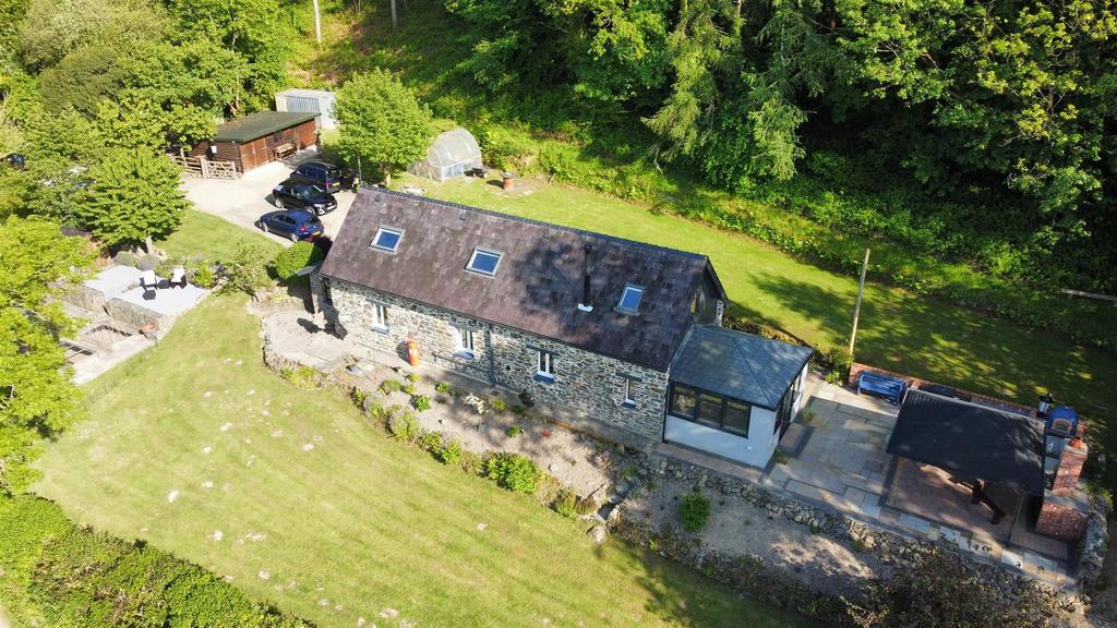 Llanrhystud 3 bed detached house for sale £485,000