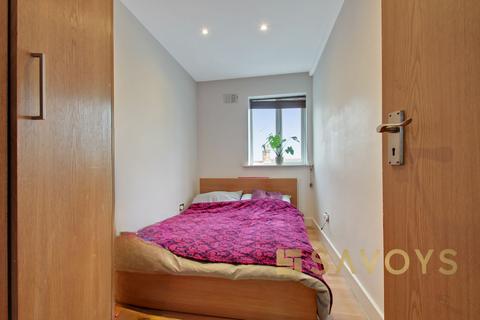 2 bedroom flat for sale, Sunnyside, Childs Hill,NW2