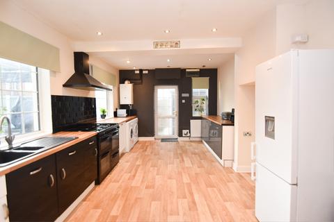 4 bedroom semi-detached house for sale, Drummond Road, Skegness, PE25