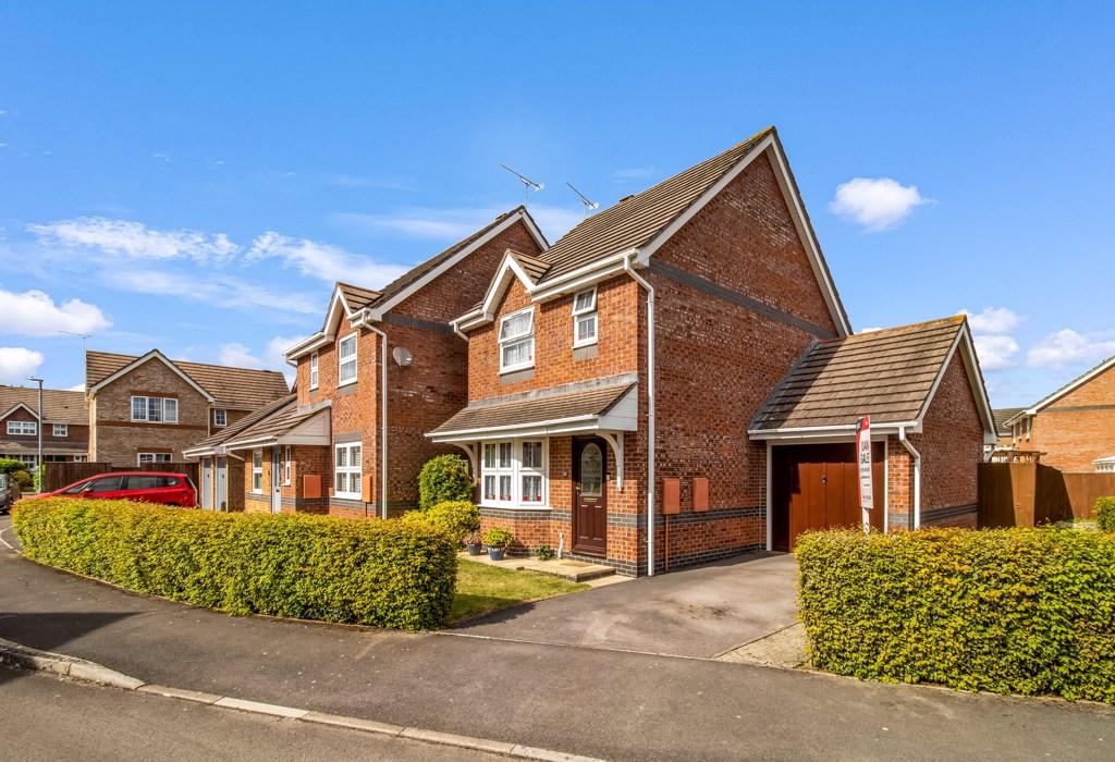 Furze Close, Swindon, Wiltshire 3 bed detached house for sale £310,000