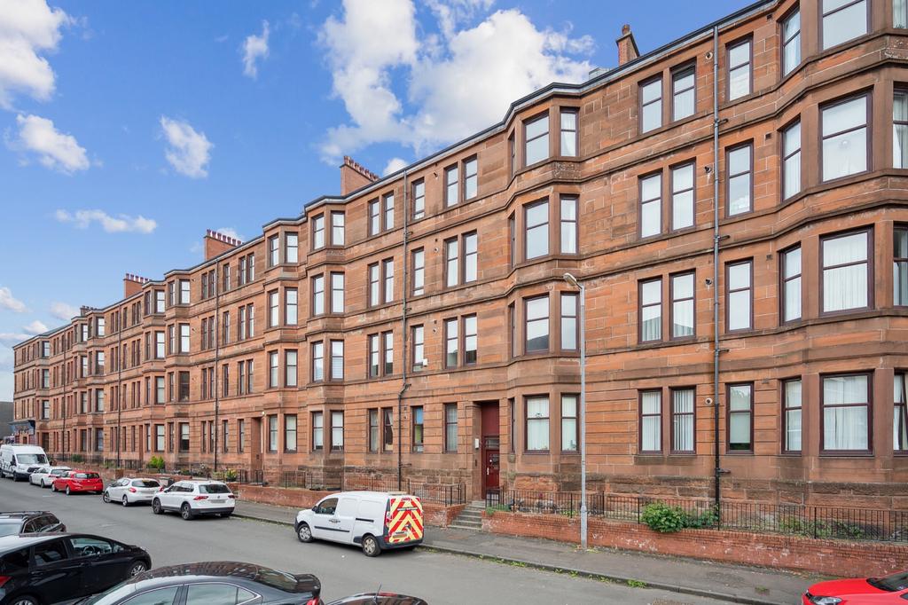 Greenlaw Road, Flat 1/2, Yoker, Glasgow, G14 0PG 1 bed apartment for