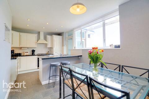 5 Filey Close, Biggin Hill, Westerham, TN16 3PE