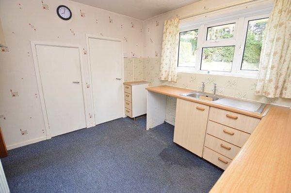 Breakfast/kitchen