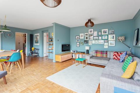 21 Belvedere Park, Edinburgh, EH6 4LR