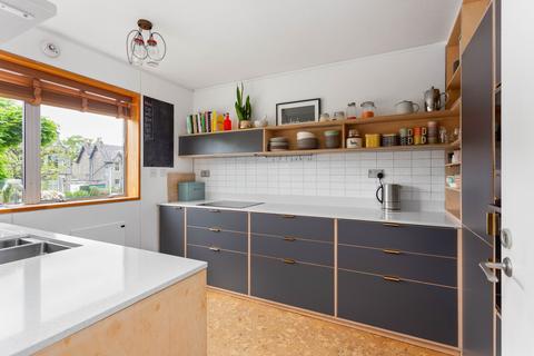 21 Belvedere Park, Edinburgh, EH6 4LR